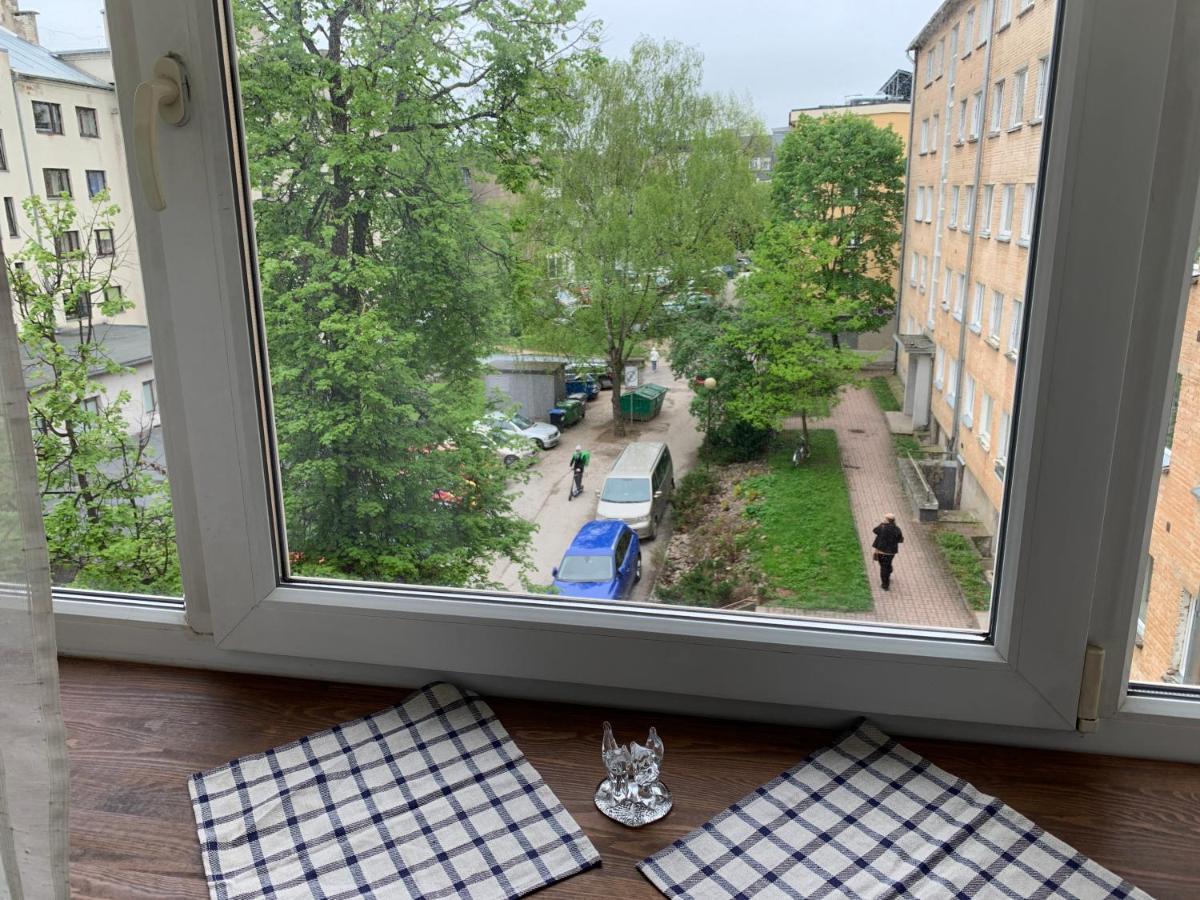 Riia 10, 2-Bedroom Apartment - 2 Big Beds 1 Extra Bed-Parking Free Tartu Eksteriør bilde