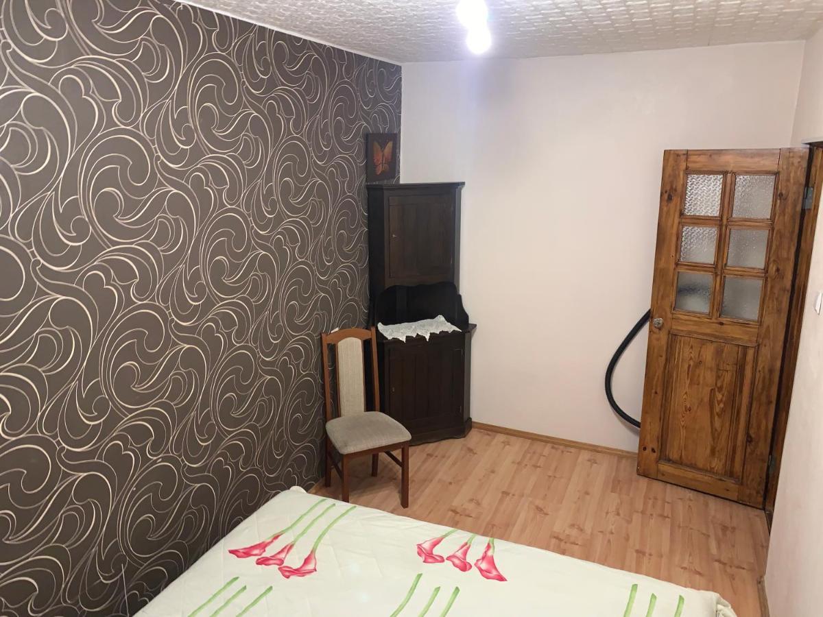 Riia 10, 2-Bedroom Apartment - 2 Big Beds 1 Extra Bed-Parking Free Tartu Eksteriør bilde