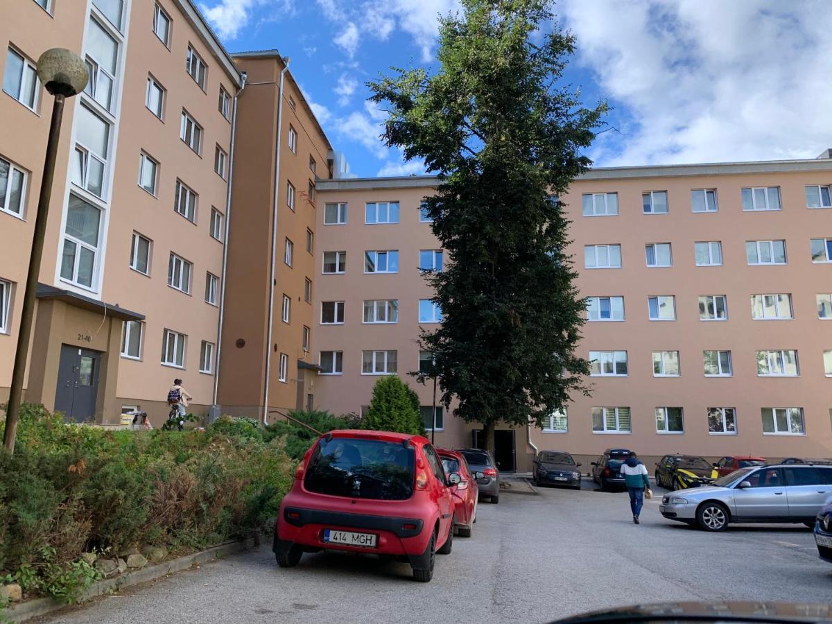 Riia 10, 2-Bedroom Apartment - 2 Big Beds 1 Extra Bed-Parking Free Tartu Eksteriør bilde