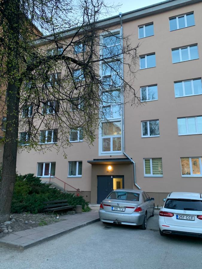 Riia 10, 2-Bedroom Apartment - 2 Big Beds 1 Extra Bed-Parking Free Tartu Eksteriør bilde