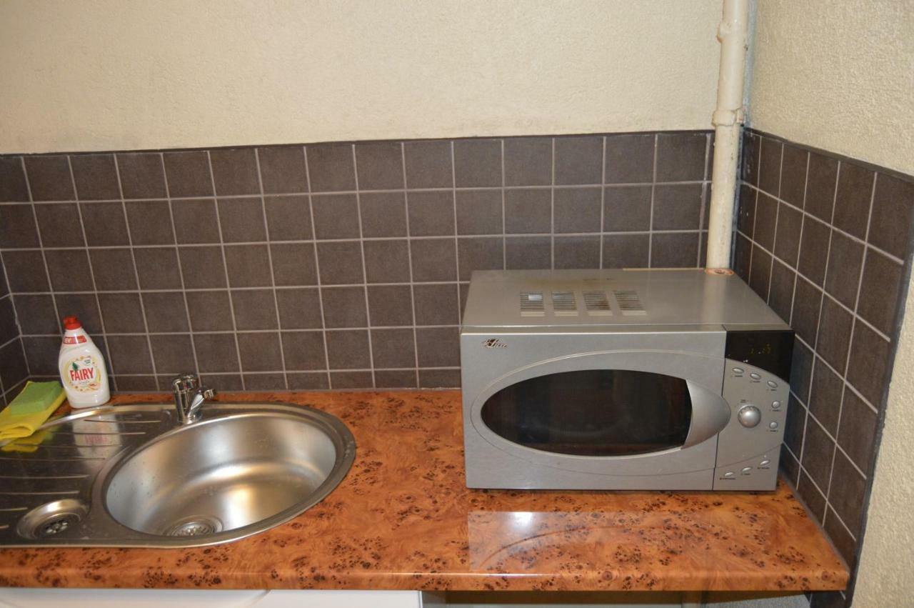 Riia 10, 2-Bedroom Apartment - 2 Big Beds 1 Extra Bed-Parking Free Tartu Eksteriør bilde