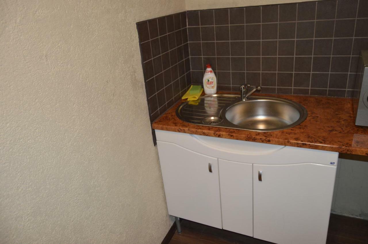 Riia 10, 2-Bedroom Apartment - 2 Big Beds 1 Extra Bed-Parking Free Tartu Eksteriør bilde