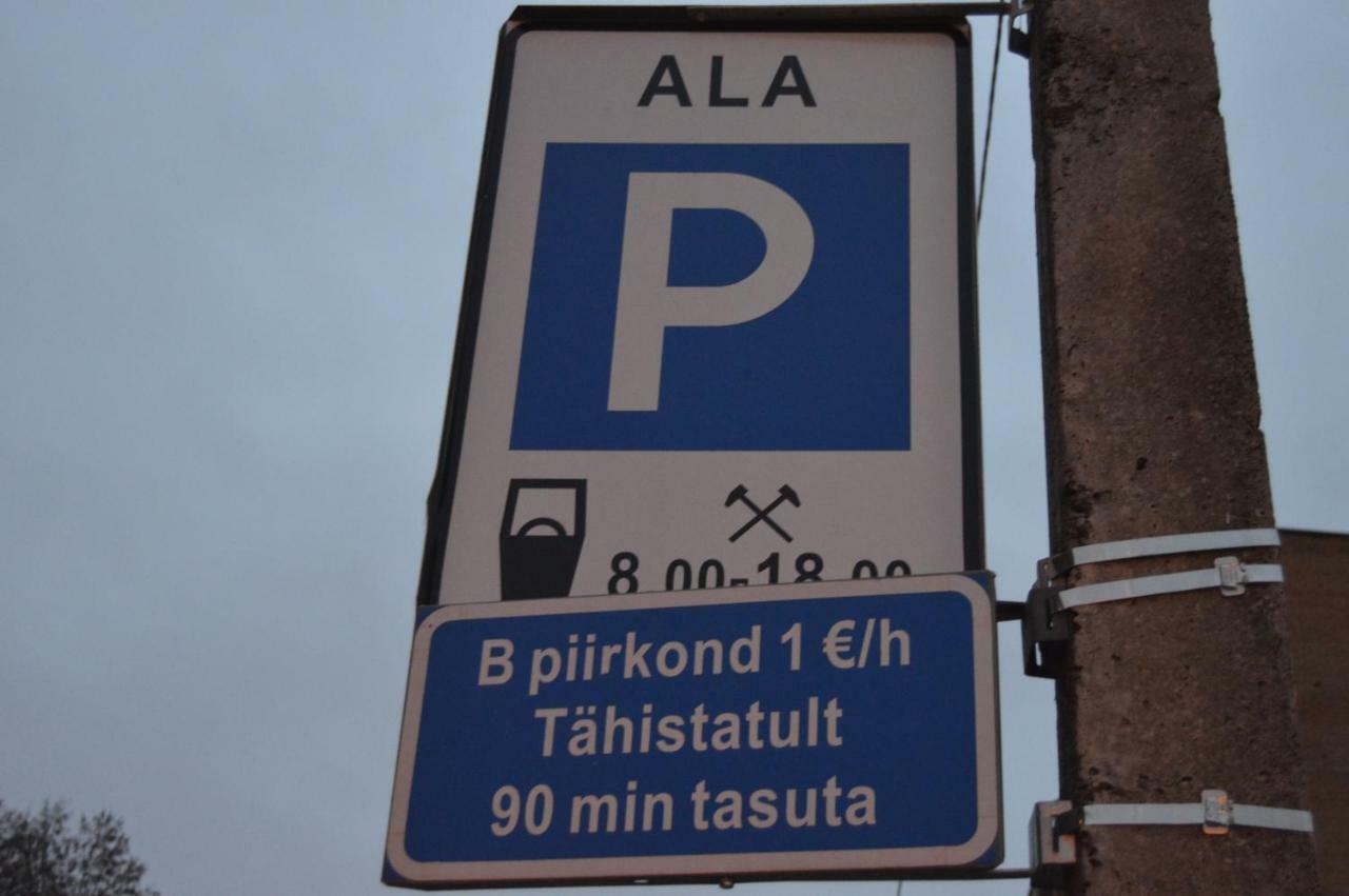 Riia 10, 2-Bedroom Apartment - 2 Big Beds 1 Extra Bed-Parking Free Tartu Eksteriør bilde